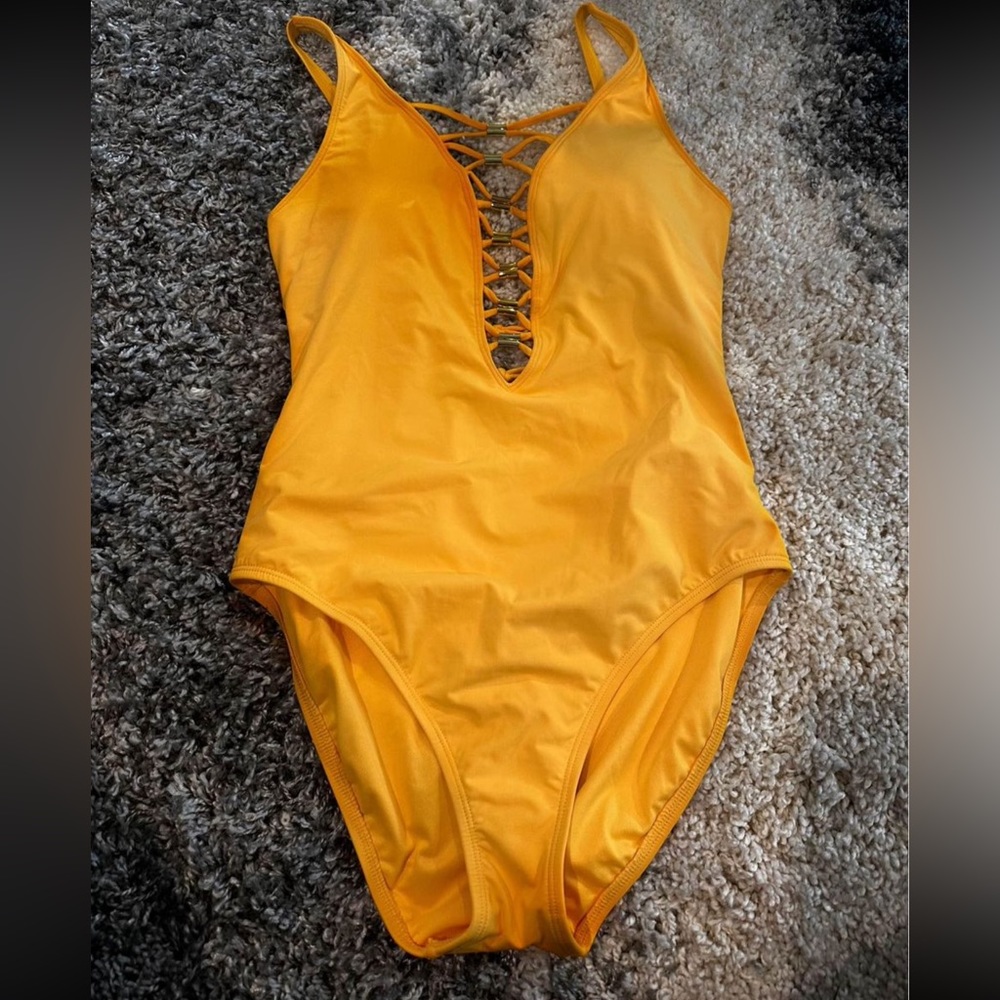 Women’s size 10 lot #3